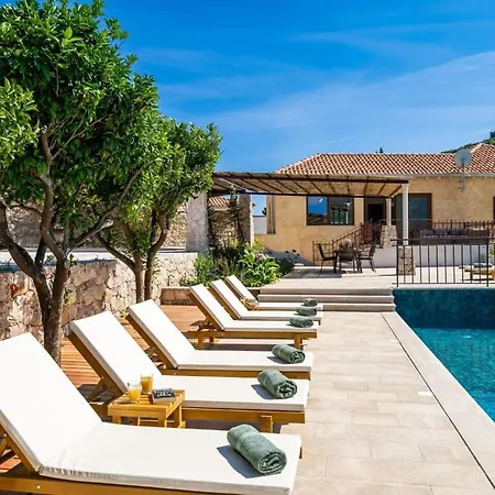 Perfect For Relaxation Located Near The Legendary Of Dubrovnik