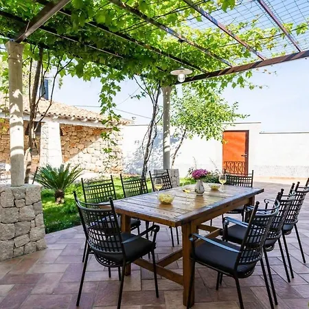 Perfect For Relaxation Located Near The Legendary Of Dubrovnik