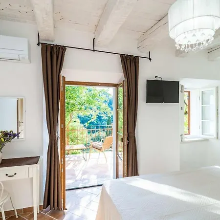 Perfect For Relaxation Located Near The Legendary Of Dubrovnik Molunat