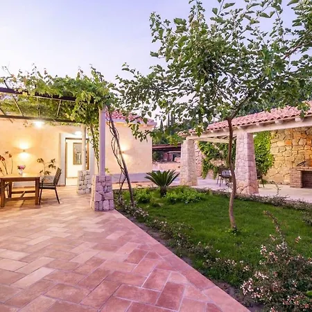 Villa Perfect For Relaxation Located Near The Legendary Of Dubrovnik